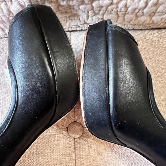 Coach Black Breana Leather Peep Toe Platform Pumps. Coach Logo Heels. Size 9 - Picture 10 of 16